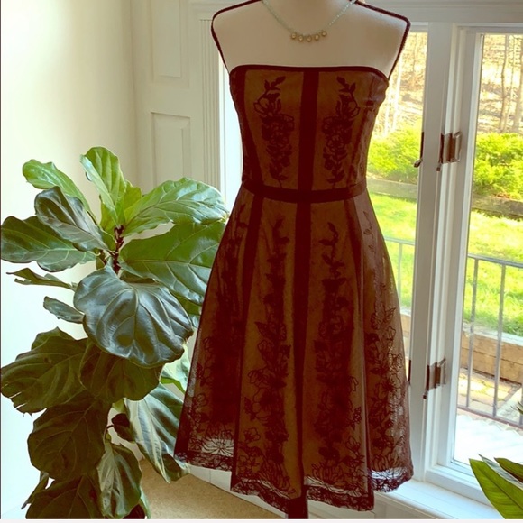 BCBGMaxAzria Dresses & Skirts - Bcbg MaxAzria Brown Dress 💫